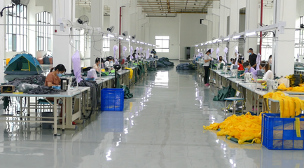 骆驼服饰黄冈基地项目: 铆足干劲抓工期 生产建设两不误